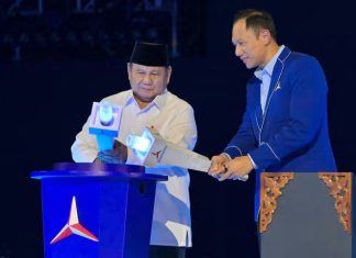 Di X Dokter Tifa Prediksi Prabowo AHY di 2029: Mundur Sebelum Masa Jabatan Periode Kedua Berakhir FOTO: Presiden Prabowo Subianto bersama Ketua Umum Agus Harimurti Yudhoyono di HUT Partai Demokrat ke 25 tahun. (Dok. AHY)