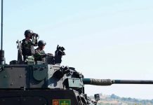 Pangdivif 3 Kostrad Tinjau Latbakjatrat Kikav 14/JJ, Pastikan Kesiapan Tempur Satuan di Bone FOTO: Panglima Divisi Infanteri 3 Kostrad Mayjen TNI Wulang Nur Yudhanto, S.E., M.M., M.Han., menghadiri sekaligus meninjau pelaksanaan Latihan Menembak Senjata Berat (Latbakjatrat) Ranpur Kikav 14/JJ/3 Kostrad di Dodiklatpur Bance’e, Kabupaten Bone, Sulawesi Selatan, Rabu (16/9/2026). (Dok.Divisi Infanteri 3 Kostrad)