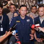 Menko AHY dan Menteri Transmigrasi Kunjungi Tim Ekspedisi Patriot di Jayapura FOTO: Menteri Koordinator (Menko) Bidang Infrastruktur dan Pembangunan Kewilayahan, Agus Harimurti Yudhoyono (AHY) saat memberikan keterangan pers nya saat berada di Jayapura Provinsi Papua. (Dok AHY)