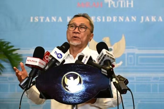 FOTO: Menteri Koordinator Bidang Pangan Zulkifli Hasan saat memberikan keterangan pers. (Sumber: BPMI Setpres) FOTO: Menteri Koordinator Bidang Pangan Zulkifli Hasan saat memberikan keterangan pers. (Sumber: BPMI Setpres)