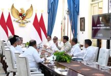 Hasil Ratas Presiden: Pemerintah Matangkan Penerapan Bebas UKT dan Uang Pangkal FOTO: Presiden Prabowo Subianto memimpin rapat terbatas dengan sejumlah Menteri terkait di Istana Merdeka, Jakarta, Rabu (23/9/2026) siang. (Dok. Seskab)