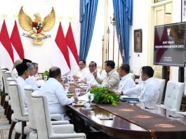 Hasil Ratas Presiden: Pemerintah Matangkan Penerapan Bebas UKT dan Uang Pangkal FOTO: Presiden Prabowo Subianto memimpin rapat terbatas dengan sejumlah Menteri terkait di Istana Merdeka, Jakarta, Rabu (23/9/2026) siang. (Dok. Seskab)