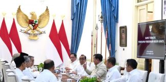 Hasil Ratas Presiden: Pemerintah Matangkan Penerapan Bebas UKT dan Uang Pangkal FOTO: Presiden Prabowo Subianto memimpin rapat terbatas dengan sejumlah Menteri terkait di Istana Merdeka, Jakarta, Rabu (23/9/2026) siang. (Dok. Seskab)