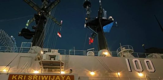 Kapal Induk ITS Giuseppe Garibaldi-551 Kini Bertuliskan KRI Sriwijaya Nomor Lambung 100 FOTO: Kapal Induk ITS Giuseppe Garibaldi-551 Kini Bertuliskan KRI Sriwijaya Nomor Lambung 100. (Sumber akun Facebook Widyanto Aburame)