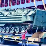 12 Unit Ranpur Amfibi AAV Milik TNI AL Tiba di Indonesia FOTO: Sebanyak 12 unit Ranpur Amfibi AAV tiba di Indonesia dan menjalani proses pembongkaran di Terminal Tanjung Priok, Jakarta Utara, Selasa (22/09/2026). (Dok. Dispen Kormar TNI Angkatan Laut Jakarta).