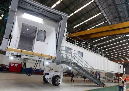 Garbarata Buatan Indonesia Dipamerkan di PTE Asia 2026 Singapura FOTO: Bukaka Teknik Utama Tbk memperkenalkan kemampuan produksi Passenger Boarding Bridge (PBB) atau garbarata dalam ajang Passenger Terminal Expo Asia (PTE Asia) 2026 di Marina Bay Sands Expo & Convention Centre, Singapura, 23-24 September 2026. (ist)