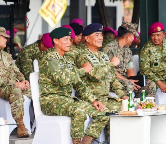 Pangkostrad Hadiri Penerimaan Kendaraan Amfibi AAV Korps Marinir TNI AL FOTO: Panglima Kostrad (Pangkostrad) Letnan Jenderal TNI Mohammad Fadjar, MPICT., menghadiri acara penerimaan dan penyerahan kendaraan amfibi AAV (Amphibious Assault Vehicle) untuk Korps Marinir TNI Angkatan Laut, yang digelar di Lapangan Apel Brigif 1 Marinir, Cilandak, Jakarta Selatan, Senin (28/9/2026). (Dok Puspen TNI)