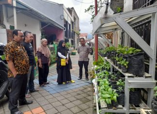 Kelurahan Bonto Makkio ini Kata Tokoh Pemuda Rappocini FOTO: Kelurahan Bonto Makkio, terus menerus membenahi lorong wisata di wilayahnya. Hal ini dilihat dari berapa kegiatan Kelompok Wanita Tani (KWT) Harapan Indah RT 8/RW 3. (ist)