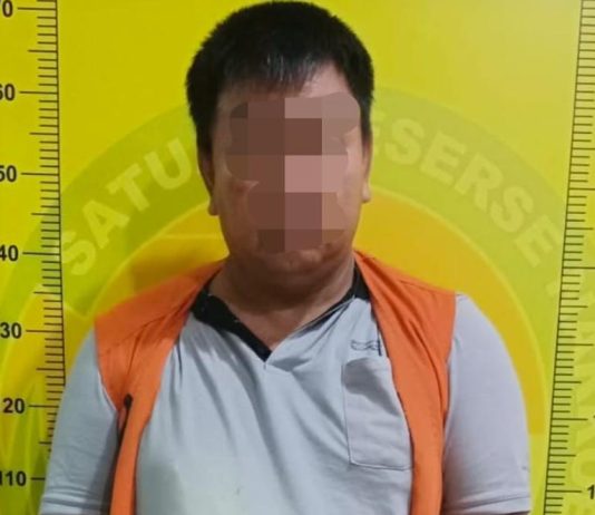 Nyaris Terbang ke Jakarta, 928 Gram Sabu Diselipkan di Selangkangan Digagalkan di Bandara Kualanamu FOTO: SAL alias AL (50) diamankan saat hendak berangkat menuju Jakarta.