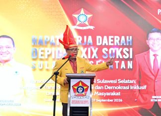 IAS Minta SOKSI Jadi Mesin Cetak Kader Militan Golkar Sulsel FOTO: Ketua DPD I Partai Golkar Sulsel, Ilham Arief Sirajuddin (IAS) menghadiri Rapat Kerja Daerah (Rakerda) DEPIDAR XIV SOKSI Sulawesi Selatan, yang dilaksanakan di Swiss-bell hotel wateront Makassar, Minggu, 6 September 2026.
