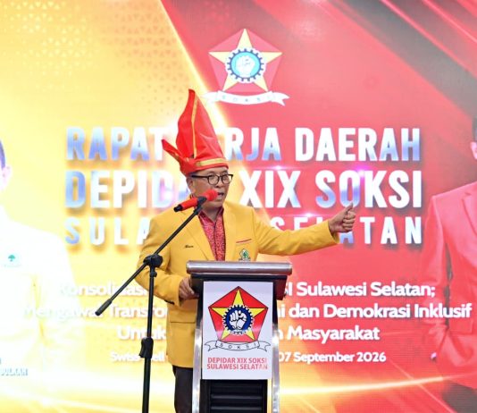 IAS Minta SOKSI Jadi Mesin Cetak Kader Militan Golkar Sulsel FOTO: Ketua DPD I Partai Golkar Sulsel, Ilham Arief Sirajuddin (IAS) menghadiri Rapat Kerja Daerah (Rakerda) DEPIDAR XIV SOKSI Sulawesi Selatan, yang dilaksanakan di Swiss-bell hotel wateront Makassar, Minggu, 6 September 2026.