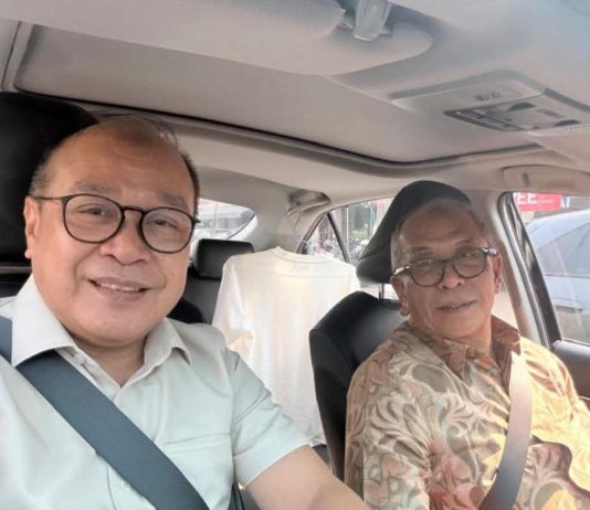 RP Sekertaris, Supriansa Ketua Harian DPD I Golkar Sulsel FOTO: Politisi Golkar Supriansa bersama Ketua DPD I Golkar Sulsel, Ilham Arief Sirajuddin. (Dok. Pribadi)