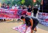 Dua Kasus Korupsi Masuk Penyidikan, Kajari Luwu Timur Janji Tuntaskan hingga Persidangan FOTO: Aliansi Masyarakat Luwu Timur Anti Korupsi (MUAK) saat menggelar aksi unjuk rasa di Kantor Kejari Luwu Timur, Senin (7/9/2026).