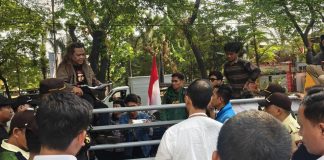 Pemadaman Listrik Bergilir Masih Berlanjut, FMP Geruduk PLN UID Sulselrabar FOTO: Kantor PT PLN (Persero) Unit Induk Distribusi Sulawesi Selatan, Sulawesi Tenggara, dan Sulawesi Barat (UID Sulselrabar) di Jalan Hertasning Kota Makassar kembali jadi sasaran unjuk rasa. Senin (7/9/2026).
