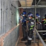PLN Terus Optimalkan Pasokan Listrik dan Percepat Pemulihan Sistem Sulbagsel Petugas PLN melakukan pemeriksaan infrastruktur pembangkit sebagai bagian dari upaya mengoptimalkan keandalan Sistem Sulbagsel. Pekerjaan dilakukan secara terukur dengan tetap mengutamakan keselamatan dan keandalan pasokan listrik.