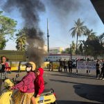 GAM Gelar Aksi Prakondisi, Soroti Kelangkaan BBM dan LPG 3 Kg di Sulsel FOTO: Sejumlah Mahasiswa yang tergabung dalam Gerakan Aktivis Mahasiswa (GAM) melakukan Aksi Demonstrasi Prakondisi di Pertigaan Pettarani - Hertasning, Kota Makassar, Sulawesi Selatan Kamis (10/9/2026)
