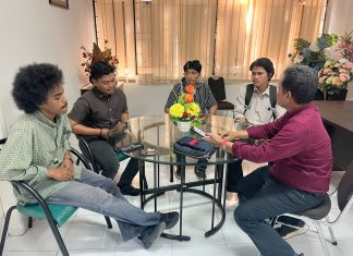 Sekertariat DPD REI Sulsel Didatangi Aktivis HMI, Soal Tanah Warga di Kabupaten Gowa FOTO: Aktivis HMI saat ditemui Khoiruman, ST, Sekertaris DPD REI Sulsel di Jl. Timah Raya No. 2, Makassar, Kamis (10/9/2026).
