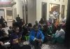 Pemkab Belum Bayar Kontrakan di Makassar, Mahasiswa Asal Tolikara Diusir FOTO: Kondisi Mahasiswa Papua di Makassar saat angkut barang keluar dari asrama yang ditempati sebelumnya. (Doc. Mahasiswa Papua Makassa).