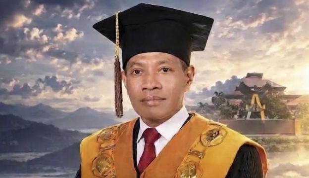 FOTO: Rektor Universitas Cenderawasih, Prof. Dr. Oscar Oswald Octovianis Wambrauw, S.E., M.Sc.Agr. (Foto : Dok) FOTO: Rektor Universitas Cenderawasih, Prof. Dr. Oscar Oswald Octovianis Wambrauw, S.E., M.Sc.Agr. (Foto : Dok)