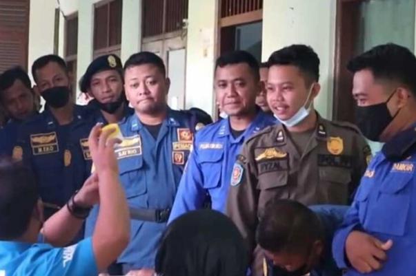 FOTO: Personel Satpol PP dan Damkar Kabupaten Semarang. (Foto: istimewa) FOTO: Personel Satpol PP dan Damkar Kabupaten Semarang. (Foto: istimewa)
