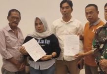 Kiki Damayanti Alias KD Tegaskan Persoalan KDMP Enrekang Telah Selesai Kiki Damayanti alias KD Saat Melakukan Pertemuan dan Membuat Surat Pernyataan Terkait Polemik KDMP Enrekang (Foto/Ist)*