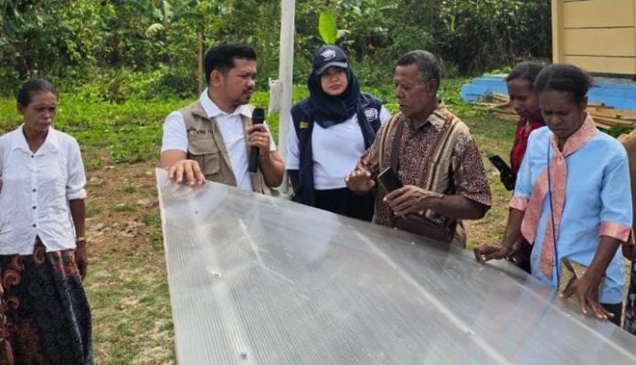 FOTO: Tim VII Ekspedisi Patriot Universitas Hasanuddin menggelar workshop Pojok Energi Surya Pala di Kantor Distrik Fakfak Timur, Kabupaten Fakfak, Papua Barat. FOTO: Tim VII Ekspedisi Patriot Universitas Hasanuddin menggelar workshop Pojok Energi Surya Pala di Kantor Distrik Fakfak Timur, Kabupaten Fakfak, Papua Barat.