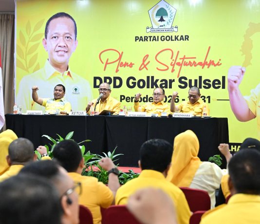 Siapkan Strategi Wujudkan Kejayaan Golkar di Sulsel, IAS Kumpul Fungsionaris Jelang Pelantikan FOTO: Dari kiri Rahman Pina Sekertaris, Ilham Arief Sirajuddin Ketua, Supriansah Ketua Harian dan Amirullah Nur Bendahara, DPD I Golkar Sulsel saat menggelar rapat pleno dan silaturahmi periode 2026-2031 yang digelar digelar di Swiss-bell hotel wateront Makassar, Senin, 21 September 2026.