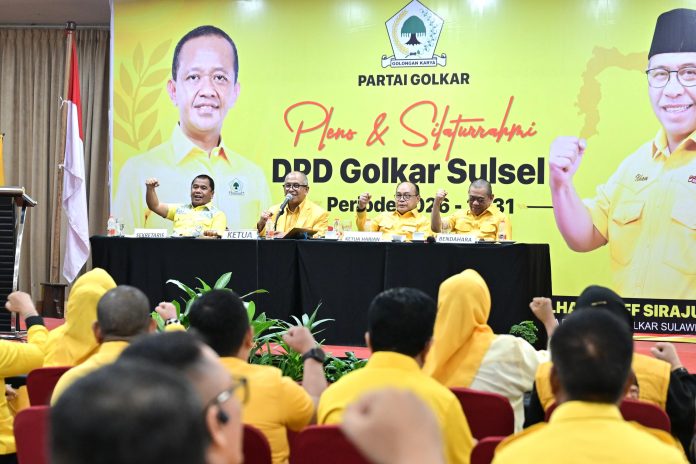 FOTO: Dari kiri Rahman Pina Sekertaris, Ilham Arief Sirajuddin Ketua, Supriansah Ketua Harian dan Amirullah Nur Bendahara, DPD I Golkar Sulsel saat menggelar rapat pleno dan silaturahmi periode 2026-2031 yang digelar digelar di Swiss-bell hotel wateront Makassar, Senin, 21 September 2026. FOTO: Dari kiri Rahman Pina Sekertaris, Ilham Arief Sirajuddin Ketua, Supriansah Ketua Harian dan Amirullah Nur Bendahara, DPD I Golkar Sulsel saat menggelar rapat pleno dan silaturahmi periode 2026-2031 yang digelar digelar di Swiss-bell hotel wateront Makassar, Senin, 21 September 2026.