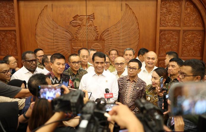 FOTO: Menteri Pertanian Andi Amran Sulaiman saat memberikan keterangan pers. (Dok Kementan) FOTO: Menteri Pertanian Andi Amran Sulaiman saat memberikan keterangan pers. (Dok Kementan)