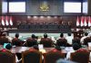 Jawaban KPU: MK Tidak Punya Kewenangan, Gibran Memenuhi Syarat Cawapres di Pilpres 2024: Punya Ijazah Setara SMA FOTO: Sidang Perselisihan Hasil Pemilihan Umum Presiden dan Wakil Presiden di Mahkamah Konstitusi (MK) di Ruang Sidang Gedung MK, Jakarta, Rabu (23/9/2026). (Dok. KPU RI)