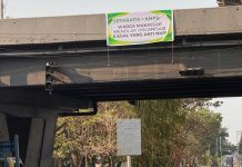 Berafiliasi dengan Kelompok OPM: Beredar Spanduk Tolak Keberadaan Konsulat KNPB di Makassar FOTO: "Separatis = KNPB, Warga Makassar menolak organisasi ilegal yang anti NKRI," tulisan di kawasan jembatan flyover, Jalan Urip Sumoharjo, Km 4.