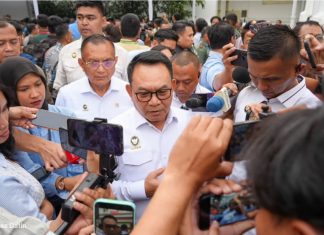 WNI yang Berkacamata Bisa Masuk TNI/Polri, Menko Polkam: Asal Pintar FOTO: Menteri Koordinator Bidang Politik dan Keamanan Jenderal TNI (Purn.) Prof. Dr. Dudung Abdurachman saat memberikan keterangan pers usai menghadiri kegiatan di Istana Negara, Rabu (7/10/2026). (Dok. Kemenko Polkam RI)
