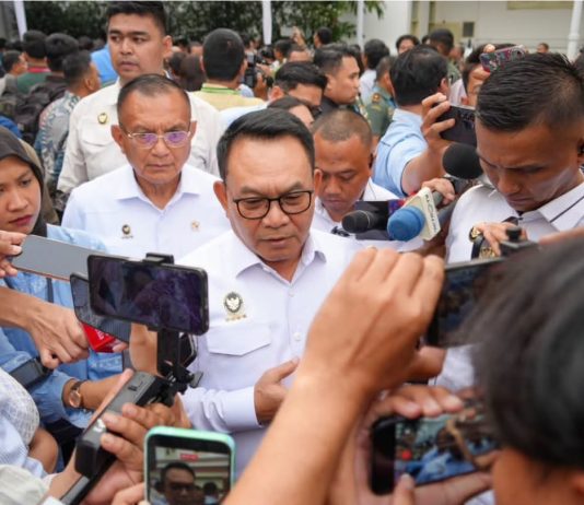 WNI yang Berkacamata Bisa Masuk TNI/Polri, Menko Polkam: Asal Pintar FOTO: Menteri Koordinator Bidang Politik dan Keamanan Jenderal TNI (Purn.) Prof. Dr. Dudung Abdurachman saat memberikan keterangan pers usai menghadiri kegiatan di Istana Negara, Rabu (7/10/2026). (Dok. Kemenko Polkam RI)