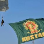 Danyonif 432 Kostrad Pimpin Harpuan Freefall Brigif 3/TBS di Takalar, Asah Profesionalisme Prajurit FOTO: Komandan Batalyon Infanteri 432/Waspada Setia Jaya (Danyonif 432/WSJ), Letkol Inf Muh. Sulthan Yusuf, S.IP., M.Hub.Int., memimpin langsung kegiatan Harpuan penerjun freefall Brigif 3/Tri Budi Sakti (TBS) pada hari pertama penerjunan di Drop Zone (DZ) Takalar, dengan ketinggian 9.500 feet. (Dok. Penerangan Kostrad)
