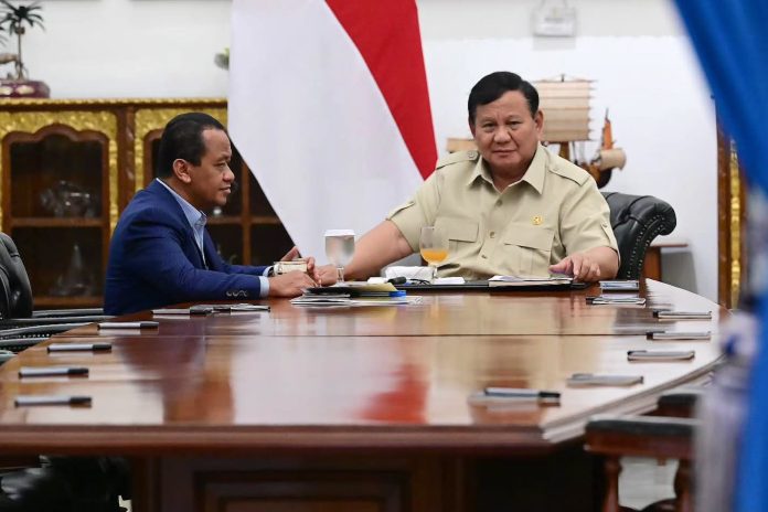 FOTO: Menteri Energi dan Sumber Daya Mineral sekaligus Menteri Koordinator Bidang Hilirisasi dan Transisi Energi, Bahlil Lahadalia saat menghadap ke Presiden Prabowo Subianto di Istana Merdeka. Selasa (20/10/2026). Dok. Seskab)