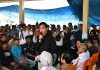 Serap Aspirasi Nelayan Cilacap, Wapres Pastikan Kendala Lapangan Segera Dituntaskan FOTO: Wakil Presiden (Wapres) Gibran Rakabuming menyerap aspirasi nelayan di Tempat Pelelangan Ikan (TPI) Tegalkatilayu serta meninjau alur Sungai Kaliyasa dan kawasan dermaga Pelabuhan Perikanan Samudera (PPS) Cilacap, Kabupaten Cilacap, Jawa Tengah, Senin (26/10/2026). (Sumber: BPMI Setwapres)