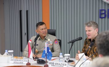 Kepala BNPB Terima Kunjungan Dubes Australia Membahas Situasi Karhutla di Wilayah Indonesia FOTO: Kepala Badan Nasional Penanggulangan Bencana (BNPB) Letnan Jenderal TNI Kristomei Sianturi menerima kunjungan kehormatan Duta Besar (Dubes) Australia untuk Indonesia, H.E. Roderick Brazier, beserta delegasi New South Wales Rural Fire Service (NSW RFS) dan National Emergency Management Agency (NEMA) Australia di INA DRTG, Sentul, Jawa Barat, pada Senin (26/10/2026). (Dok.BNPB)