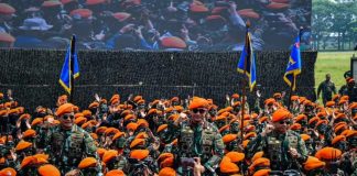 Pangkostrad Hadiri Pengukuhan Lima Pimpinan TNI-Polri sebagai Warga Kehormatan Korpasgat FOTO: Kapolri Jenderal Polisi Dr. (H.C.) Suyudi Ario Seto, S.I.K., S.H., M.Si., saat menghadiri pengukuhan lima pimpinan TNI-Polri sebagai Warga Kehormatan Korps Pasukan Gerak Cepat (Korpasgat) di Mako Korpasgat, Bandung, Senin (26/10/2026). (Dok. Puspen TNI)