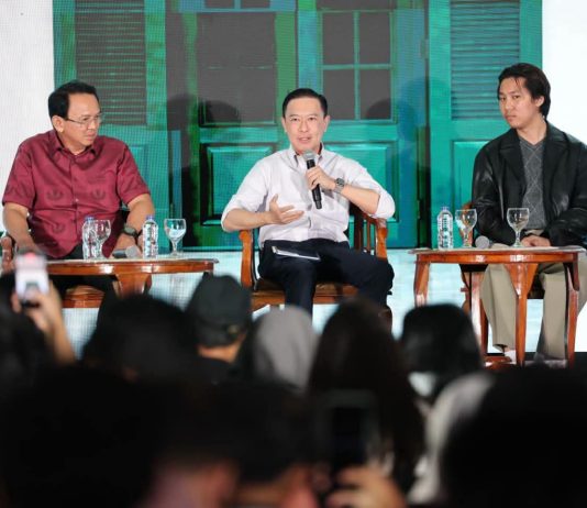 Saat Ahok dan Tom Lembong Berdiskusi Dengan Generasi Muda di Millenium Public Pulse 28 FOTO: DPP PDI Perjuangan Bidang Pemuda dan Olahraga bersama Millennium Public Pulse 28 menggelar dialog antargenerasi pada Rabu (28/10/2026). (Foto: Monang Sinaga)