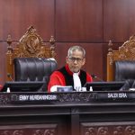 Sidang Sengketa di MK, KPU Mengaku PKPU Memudahkan Pencalonan Gibran Cawapres FOTO: Sidang PHPU itu di pimpin Prof. Dr. Saldi Isra, Wakil Ketua/Hakim Ketua Panel, Anggota Panel Hakim Didampingi oleh Hakim Konstitusi Adies Kadir dan Hakim Konstitusi Liliek Prisbawono Adi. (Ist)