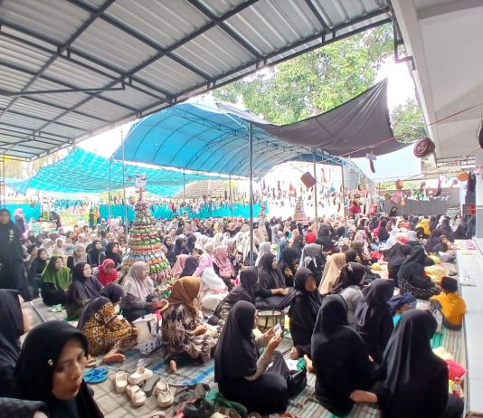 Peringatan Maulid Nabi & Selamatan Desa Sempol ke-125, Hadirkan Qasidah Burdah Sukorejo Bersama Nyai Uswatun Hasanah, Ning Susi, dan Syarifah Khotijah Img 20261001 Wa0049