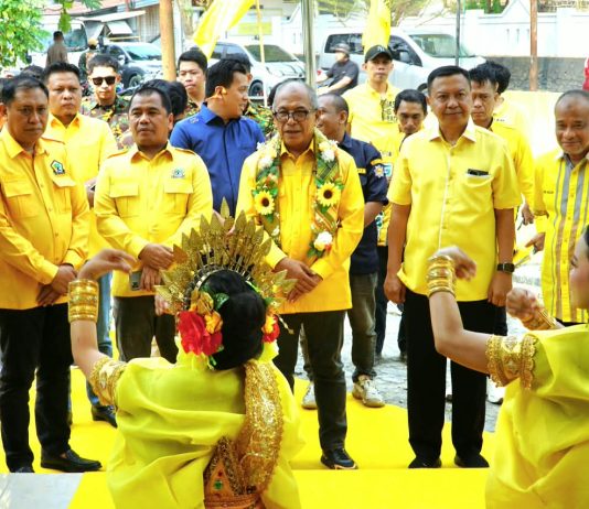 IAS Puji Kepemimpinan Basli Ali Antar Golkar Terus Berjaya di Kabupaten Kepulauan Selayar FOTO: Ilham Arief Sirajuddin (IAS) didampingi Sekertaris DPD I Golkar Sulsel Rahman Pina di Kabupaten Kepulauan Selayar.