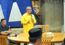 IAS Gelar Dilog Bareng Tokoh Masyarakat Selayar, Tegaskan Golkar Partai yang Terus Perjuangkan Kepentingan Rakyat FOTO: Ketua DPD I Partai Golkar Sulsel, Ilham Arief Sirajuddin (IAS) menggelar dialog bersama sejumlah tokoh masyarakat Kecamatan Bontosikuyu, Kabupaten Kepulauan Selayar, Jumat, 2 Oktober 2026.