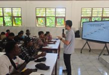 TEP Unhas di Fakfak Gelar Pelatihan Bisnis, Peserta Jalan Kaki 8 Kilometer Setiap Hari FOTO: Pelatihan Peningkatan Kompetensi Bisnis Terintegrasi yang digelar Tim Ekspedisi Patriot Kelompok 11 Universitas Hasanuddin di Kawasan Transmigrasi Weri-Saharey, Kabupaten Fakfak, Papua Barat.