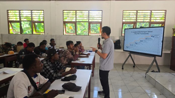 FOTO: Pelatihan Peningkatan Kompetensi Bisnis Terintegrasi yang digelar Tim Ekspedisi Patriot Kelompok 11 Universitas Hasanuddin di Kawasan Transmigrasi Weri-Saharey, Kabupaten Fakfak, Papua Barat. FOTO: Pelatihan Peningkatan Kompetensi Bisnis Terintegrasi yang digelar Tim Ekspedisi Patriot Kelompok 11 Universitas Hasanuddin di Kawasan Transmigrasi Weri-Saharey, Kabupaten Fakfak, Papua Barat.