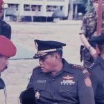 Kisah LB Moerdani Tak Sudi Lagi Pakai Baret Merah FOTO: Panglima ABRI Jendral LB Moerdani, Danjen Kopassandha Brigjen Sintong Panjaitan dan Kolonel Luhit Binsar Panjaitan 1985. (Dok via Facebook)