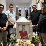 Perjalanan Panjang Sahabat Ferdy Sambo, Makamkan Ridha Sampetondok di Luwu FOTO: Sahabat di SMAN 1 (SMANSA) Makassar, Ferdy Sambo, Muharram Majid (Mus) nomor dua dari kiri saat di rumah duka.