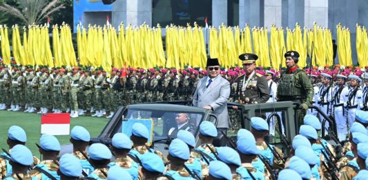 81 Tahun TNI Mengabdi Kepada Bangsa dan Negara FOTO: Presiden Prabowo Subianto memimpin Upacara Peringatan Hari Ulang Tahun ke-81 Tentara Nasional Indonesia (TNI) di Lapangan PRIMA, Markas Besar TNI, Cilangkap, Jakarta, Senin, 5 Oktober 2026. (DOK Seskab)