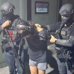 Densus 88 Tetapkan 11 Orang sebagai Tersangka Terorisme di 6 Provinsi FOTO: Salah satu terduga teroris saat diamankan Densus 88. (Dok via Bengkulutoday.com)