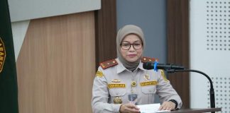 Karantina Goes to Campus 2026 di Unhas, Soroti Pentingnya Biosekuriti FOTO: Kepala Balai Besar Karantina Hewan, Ikan dan Tumbuhan Sulawesi Selatan, Ir. Sitti Chadidjah, M.Si., dalam kegiatan Karantina Goes to Campus 2026 berlangsung di Aula Arsjad Rasyid, Kampus Unhas Tamalanrea, Makassar, Selasa (6/10).